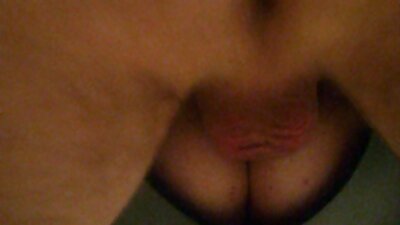 Hard fuck moden hore med ydmygelse og dobbelt penetration.