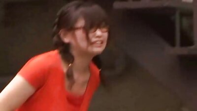 Videokompilering af anal FFM-sex af to lesbiske, der ofte kommer med cosplay-historier.