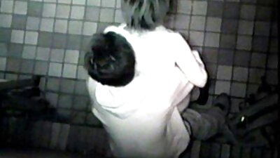 Cuckold laver en video af sin kone, der knepper med en umættelig mexicaner.