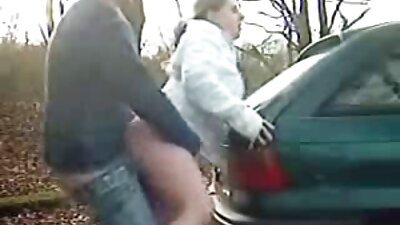 Enheden vil kun blive returneret til ejeren af ​​den tabte telefon ved fremvisning af hans store penis.