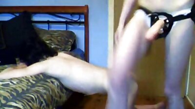 Skinny garvet brunette til fodfetich ønsker sex i position 69.